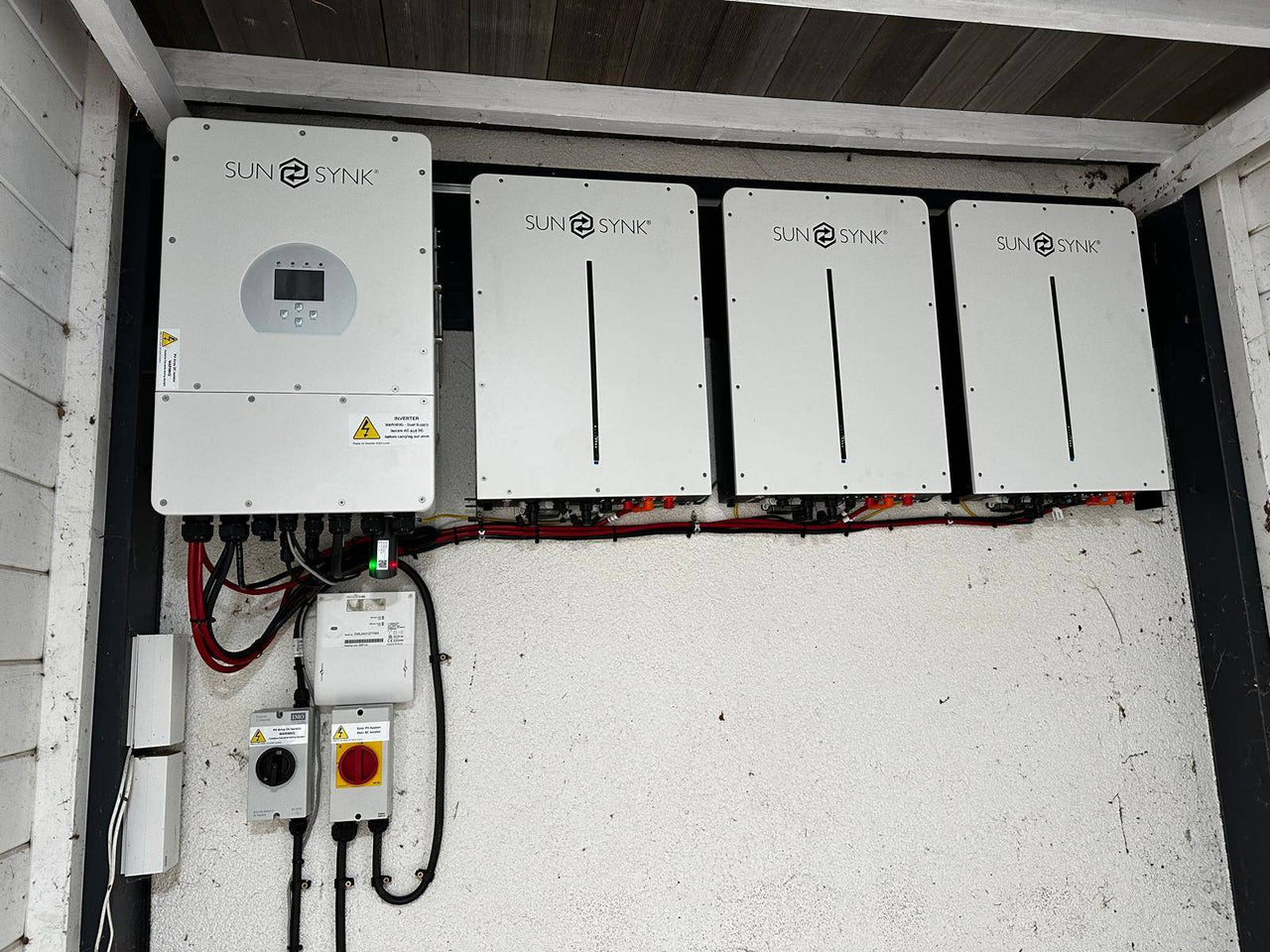 Installed Sunsynk ECCO Hybrids | Sunsynk W5.3  Options | Wall Mounted | Outdoor | Colder Temperatures | On/Off Grid | Ave £332/kW