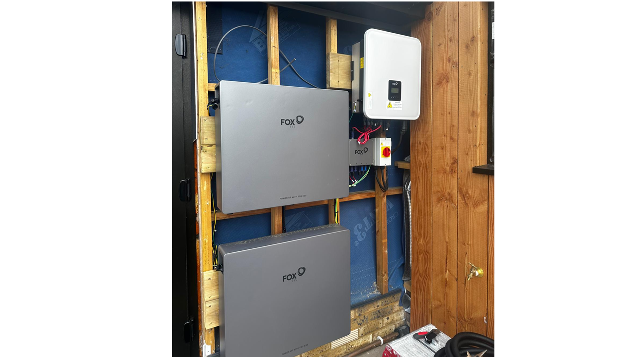 Fox 8kW Hybrid & 2 X EP11 10.24kWh batteries West Sussex