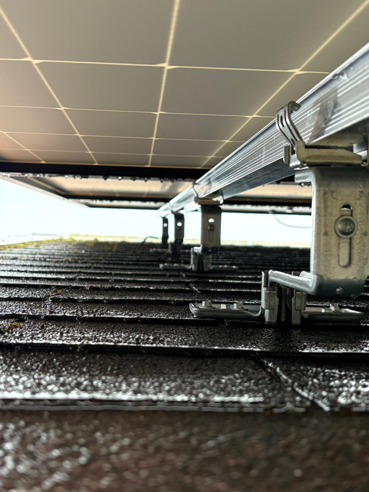 mounting for jinko panels