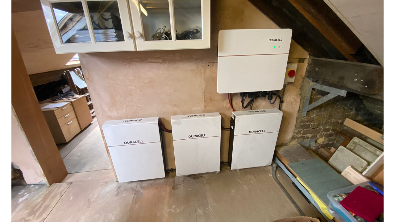 Duracell 6kW hybrid | 3 x 5.12kWh batteries | IG3 8AA