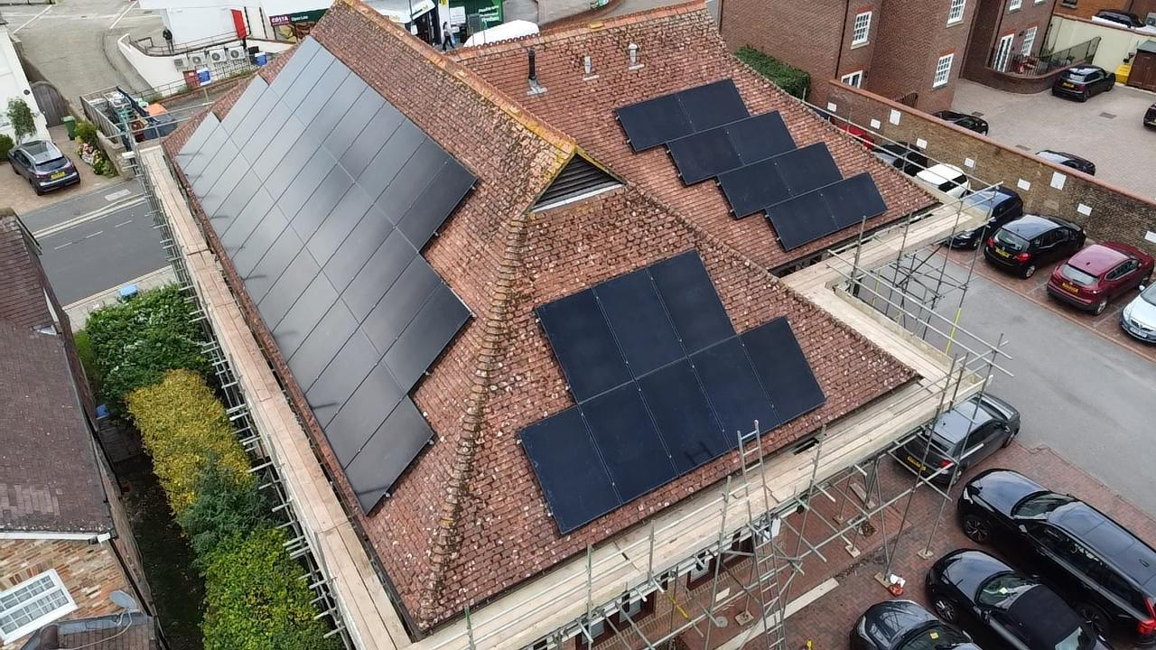 31.8kW | 475W AIKO Solar Panels | Fox 30kW Hybrid | 4 X EP11 10.36kWh batteries | PRH12 1AT