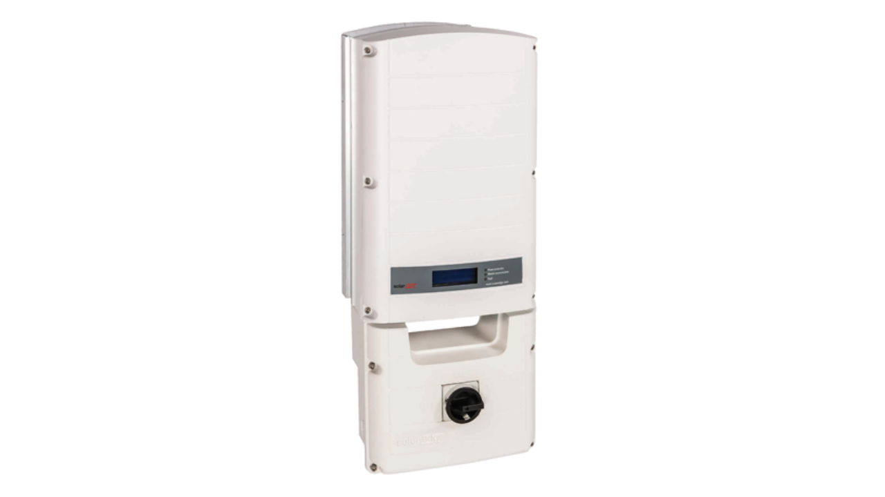 SolarEdge 25,000W Three Phase Inverter R4 with DC Safety Unit and fuses NO DISPLAY £1,940 + VAT