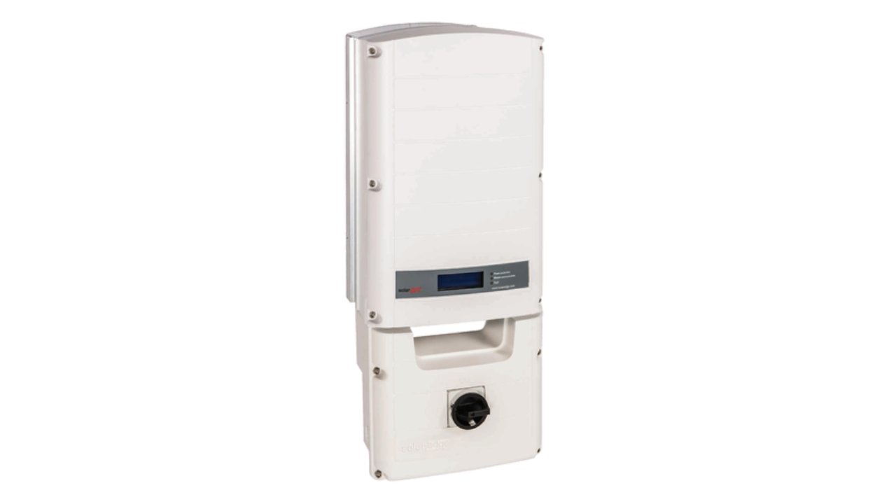 SolarEdge 25,000W Three Phase Inverter R4 with DC Safety Unit and fuses NO DISPLAY £2,074 + vat
